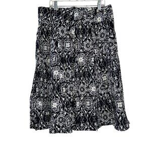 Black & White Floral Geometric Print Knee-Length Flared Skirt Apt. 9 Size 8 Cott